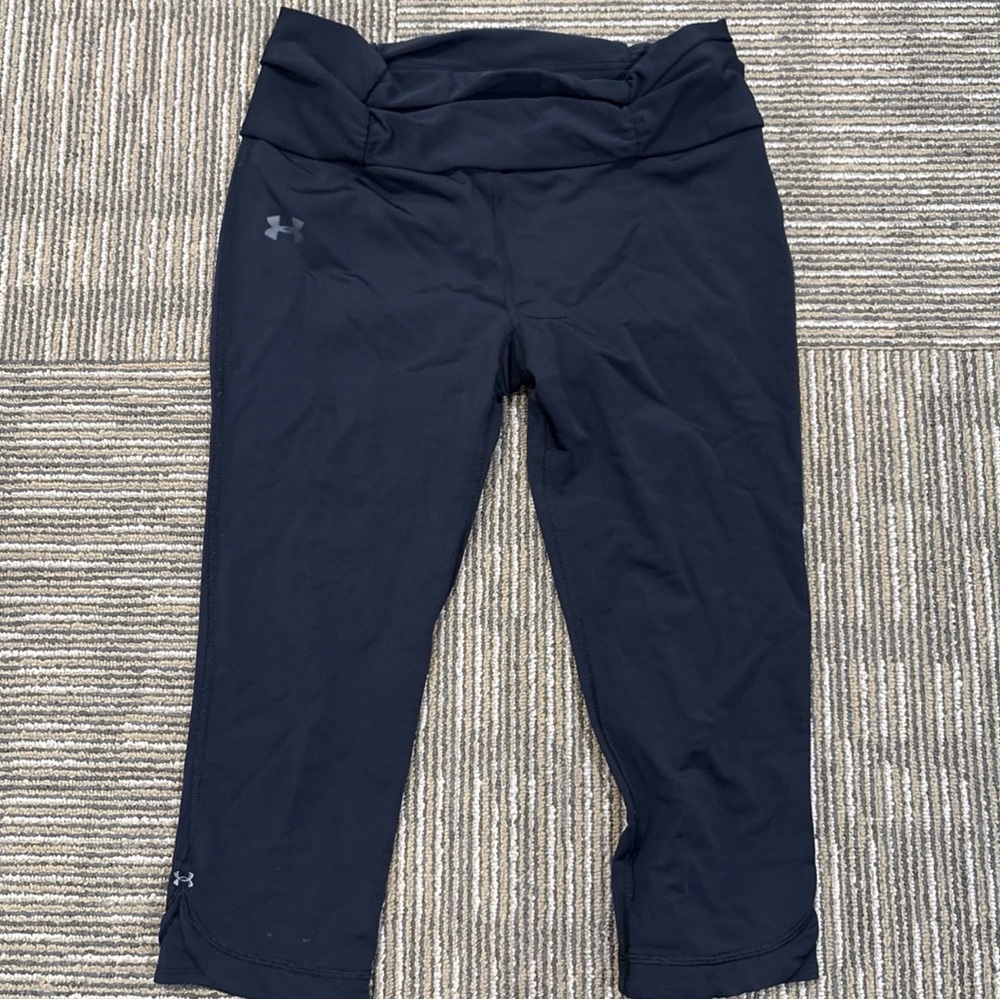 Under Armour Women's HeatGear Armour Hi-Rise NS Capri Tights Size Large